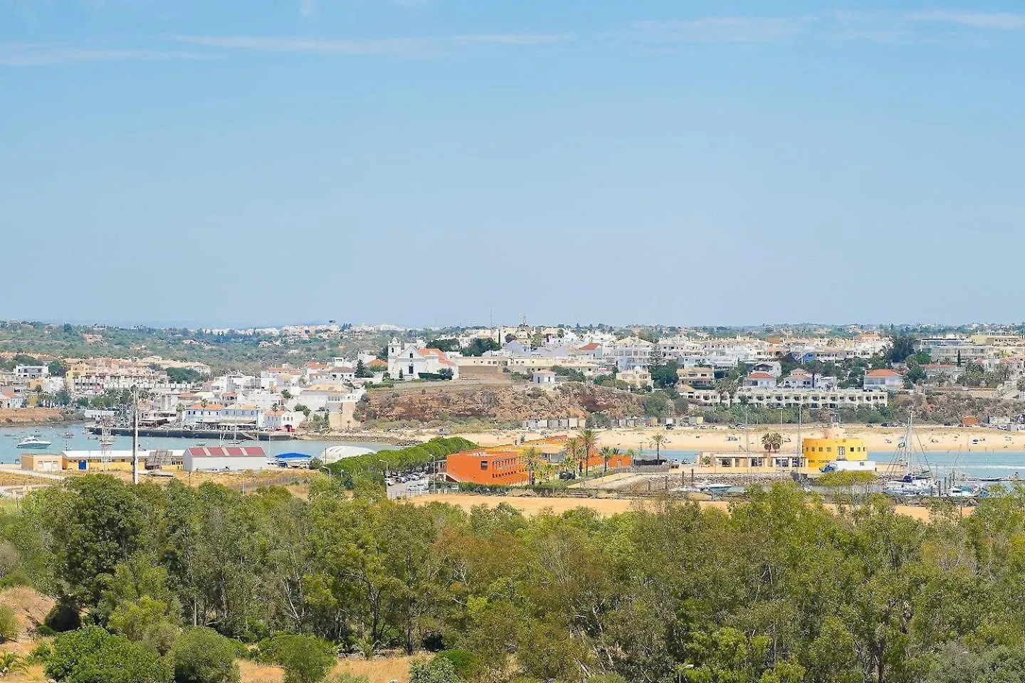 Stylish Apartment With A View And Beach Portimao