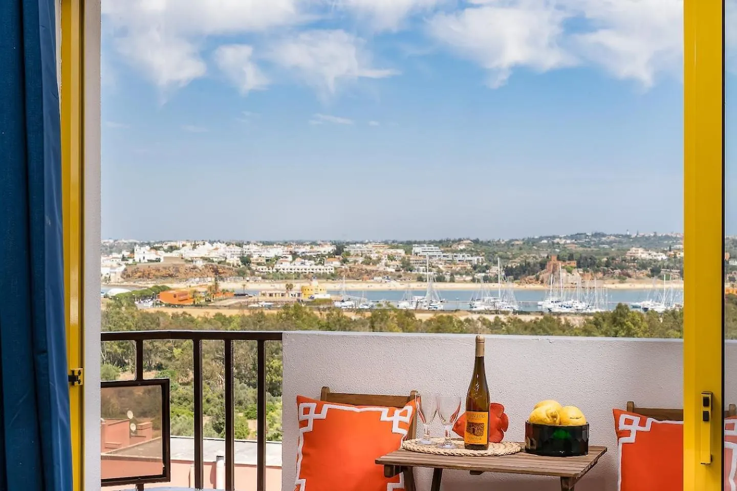 Stylish Apartment With A View And Beach Portimao Portugal